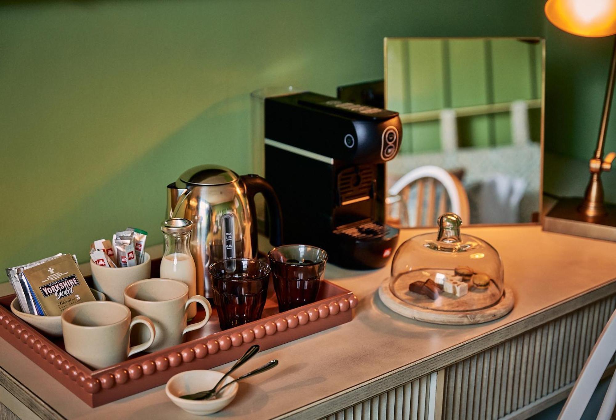 The White Horse - A Heartwood Inn Dorking Extérieur photo