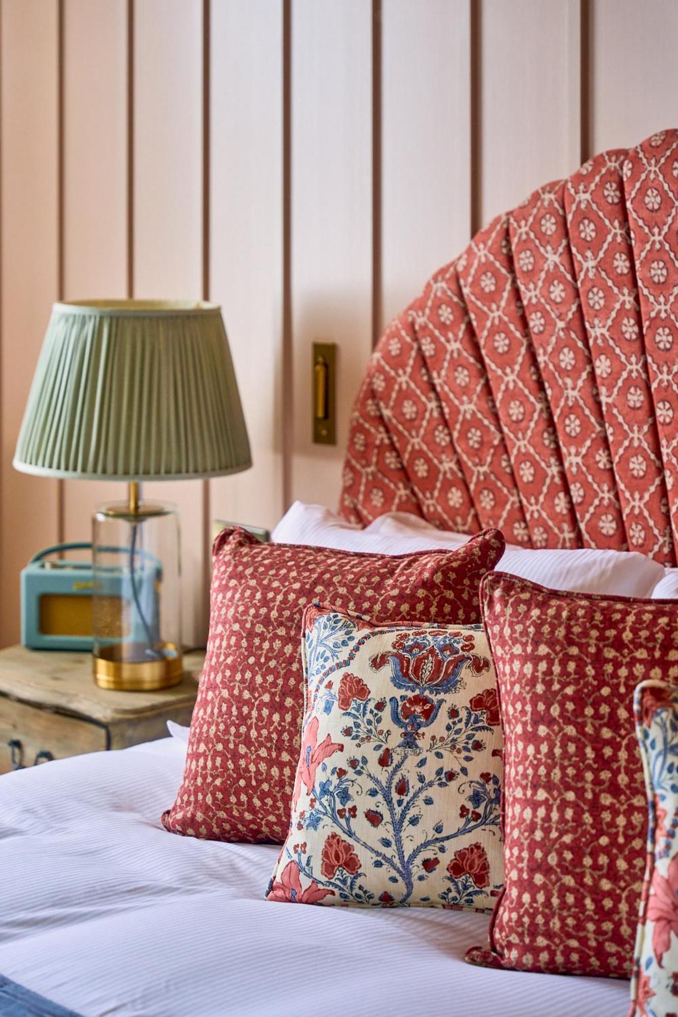 The White Horse - A Heartwood Inn Dorking Extérieur photo