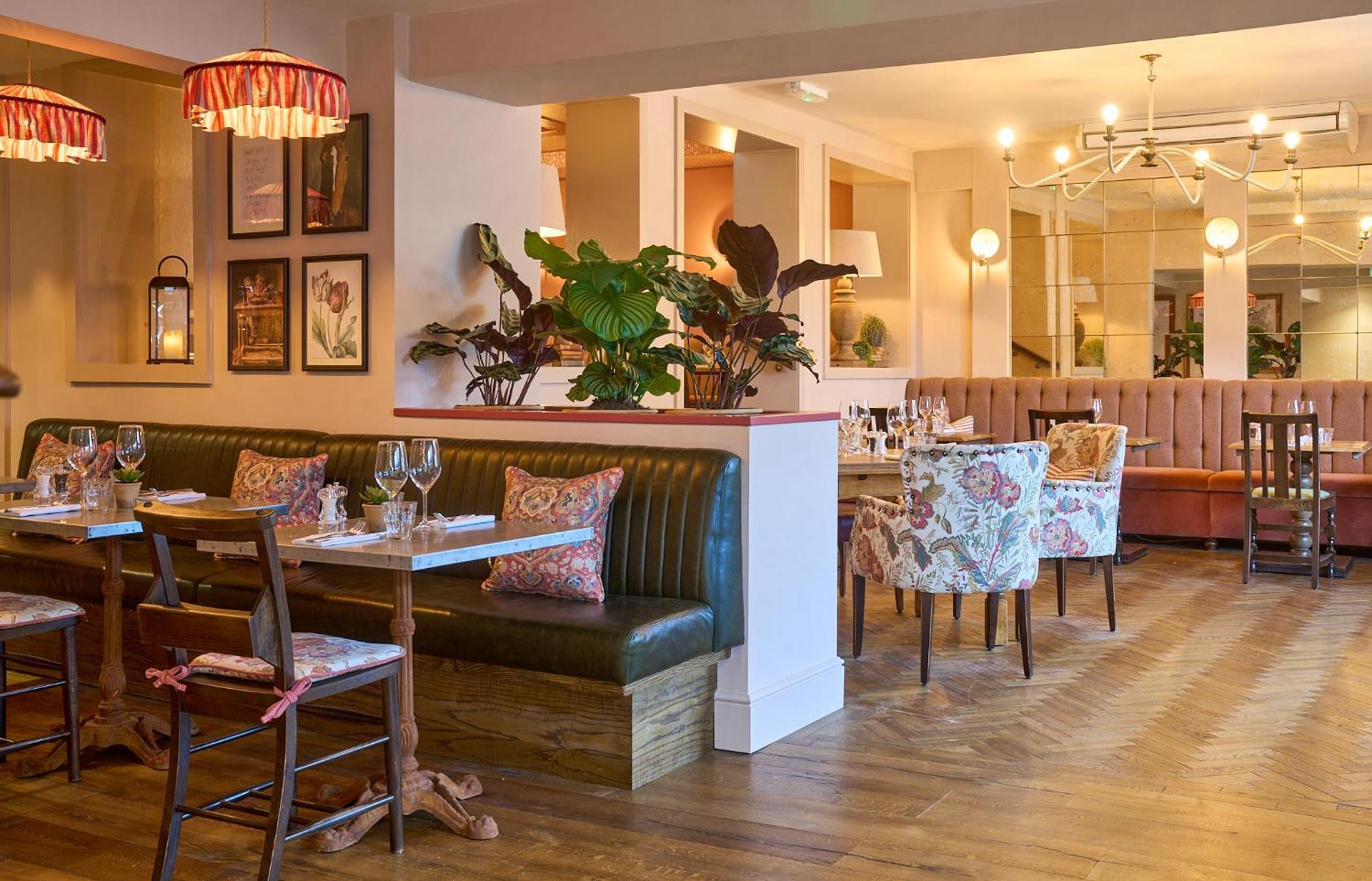 The White Horse - A Heartwood Inn Dorking Extérieur photo