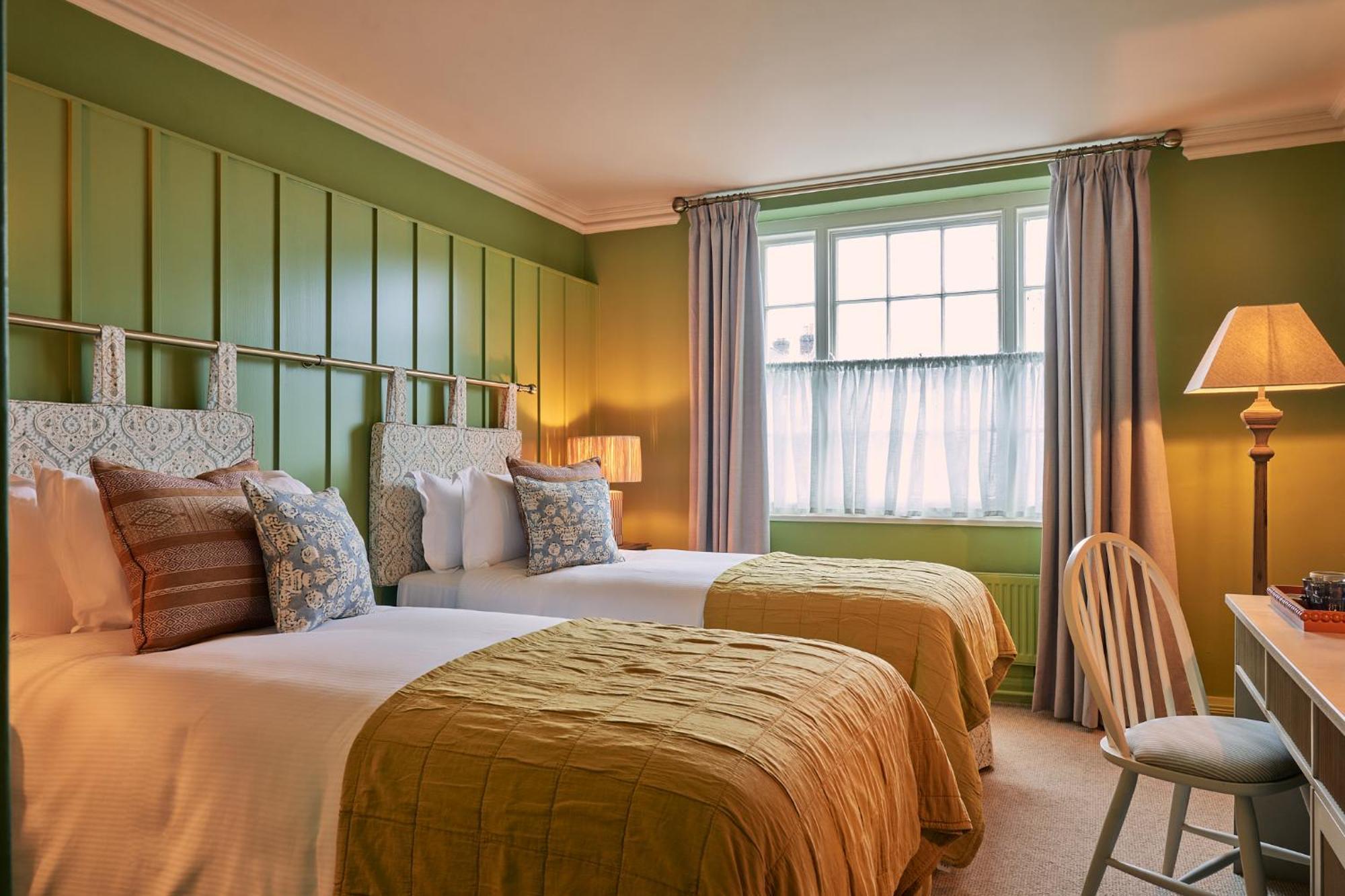 The White Horse - A Heartwood Inn Dorking Extérieur photo